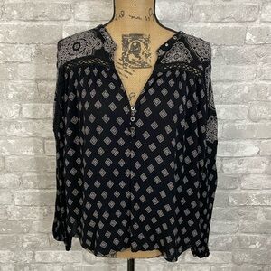 Amuse Society Vneck Black Print Top